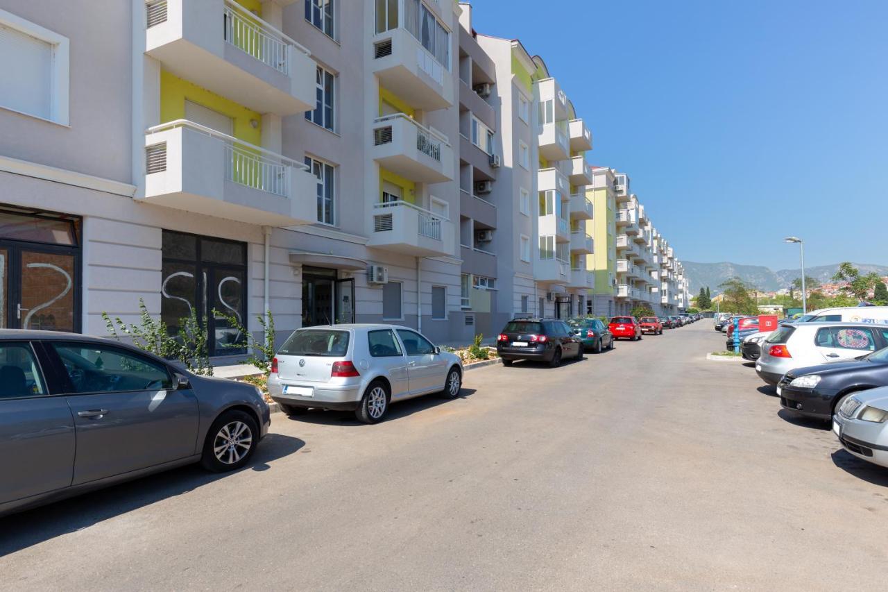 Apartmani Dolina Sunca โมสตาร์ ภายนอก รูปภาพ