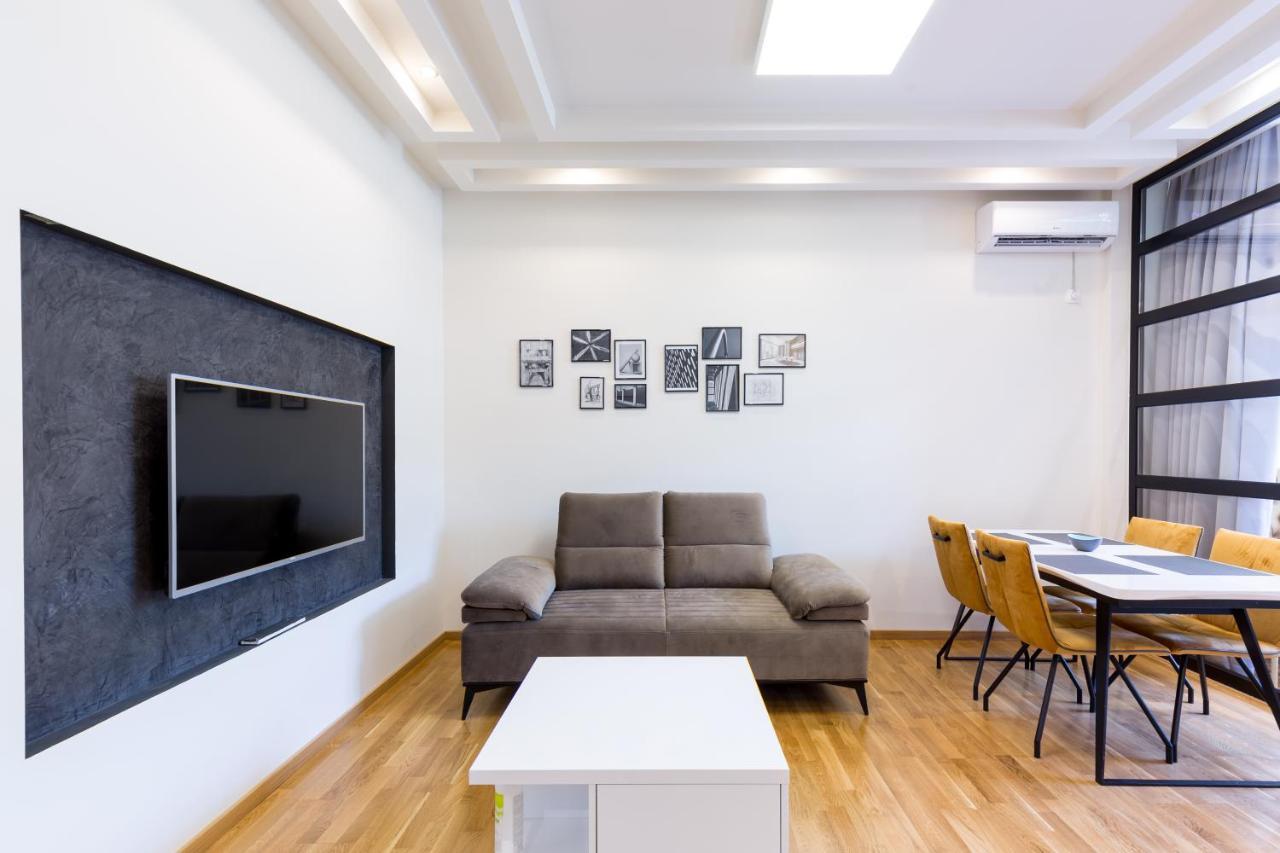 Apartmani Dolina Sunca โมสตาร์ ภายนอก รูปภาพ