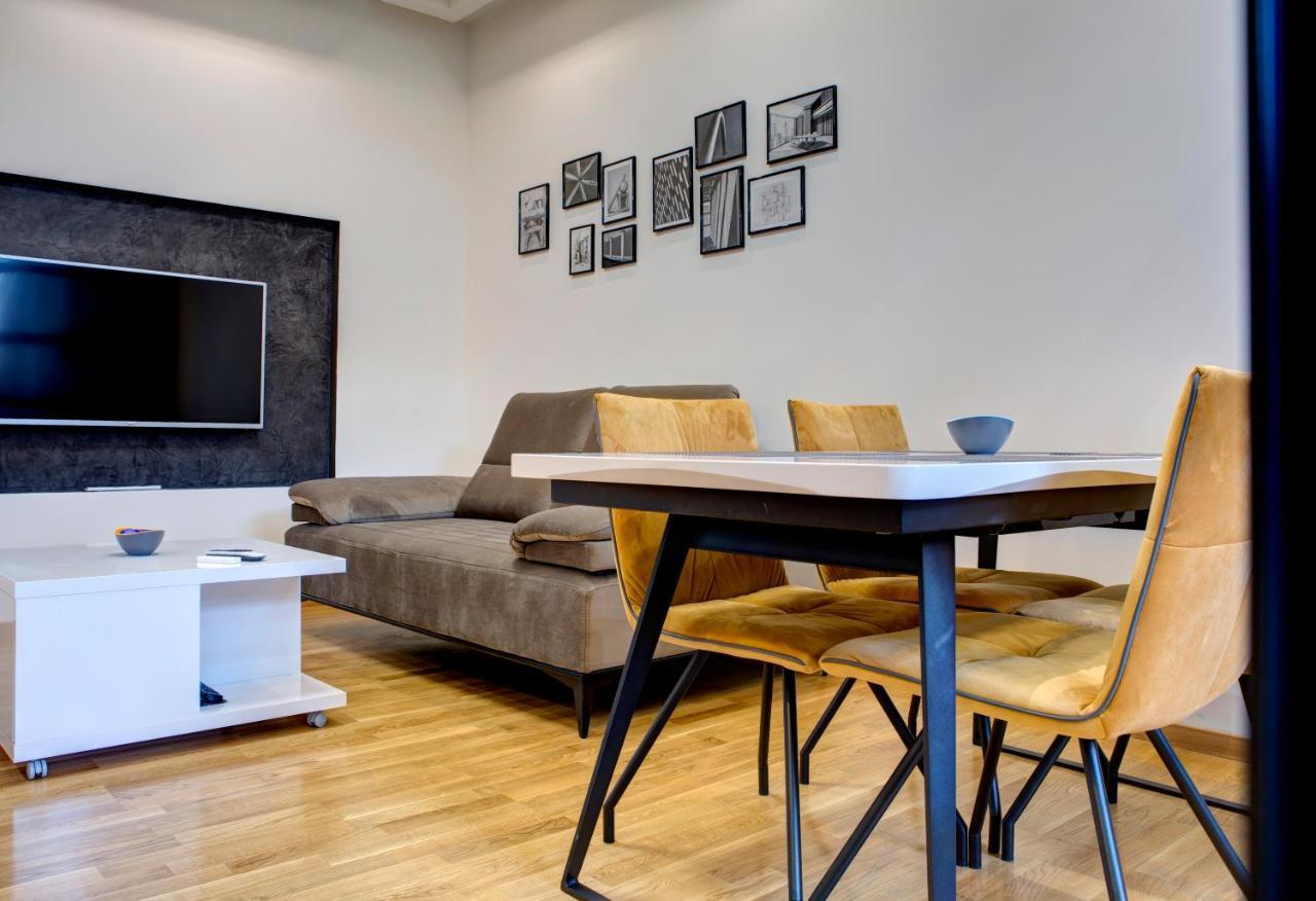 Apartmani Dolina Sunca โมสตาร์ ภายนอก รูปภาพ