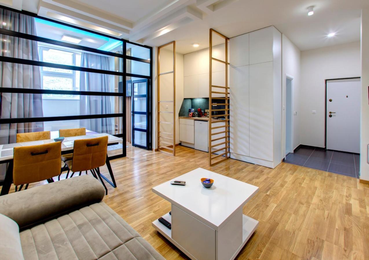 Apartmani Dolina Sunca โมสตาร์ ภายนอก รูปภาพ