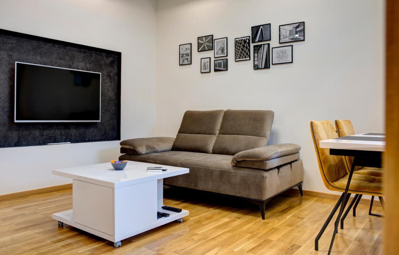 Apartmani Dolina Sunca โมสตาร์ ภายนอก รูปภาพ