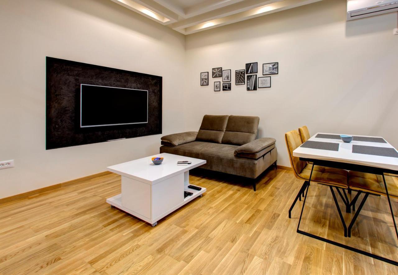 Apartmani Dolina Sunca โมสตาร์ ภายนอก รูปภาพ